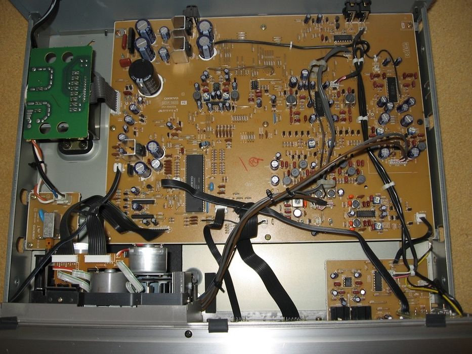 Jupânul ! Onkyo Integra series TA-6711. Cap serie. Ca nou !
Foto