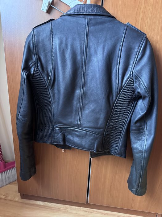 Vand geaca de piele zara marimea xs