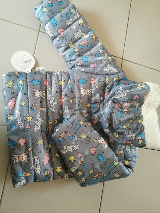 Детско якенце за момиче