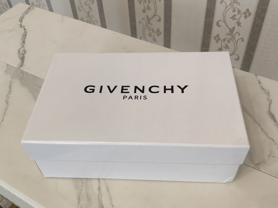 Givenchy модная обувь