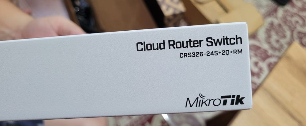 mikrotik crs326 24s 2q rm