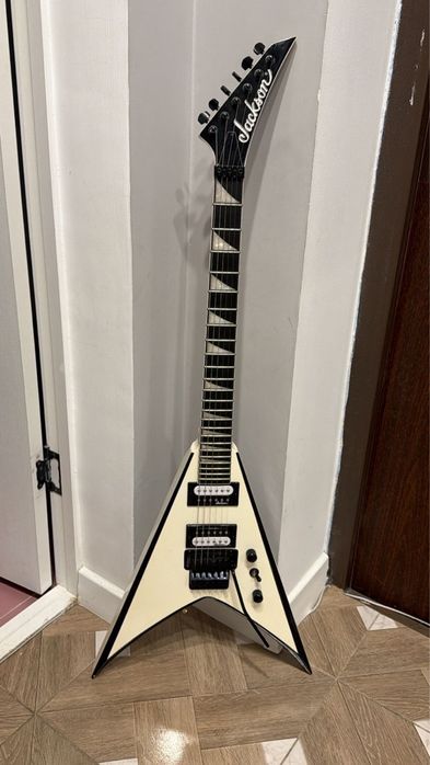Электрогитара Jackson King V Floyd Rose