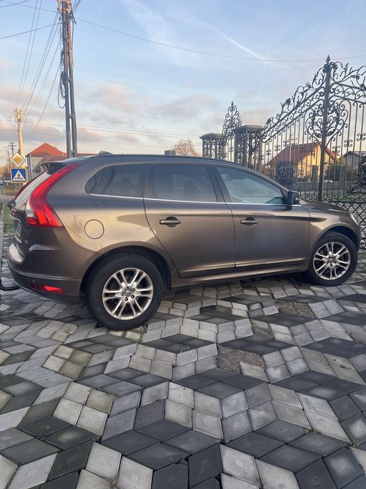 Volvo XC 60 Facelift 2.0d