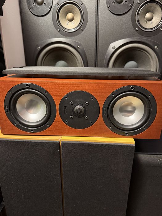 Boxe, centrii, subwoofers