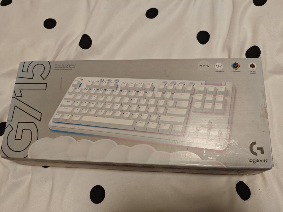 Logitech g715 wireless Tkl
