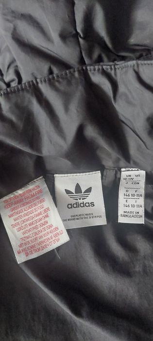 Geaca adidas copii mărimea 140 pt 10-11 ani =150 Ron