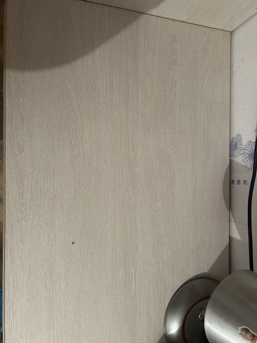 продам стол со шкафчиком 130х50х75