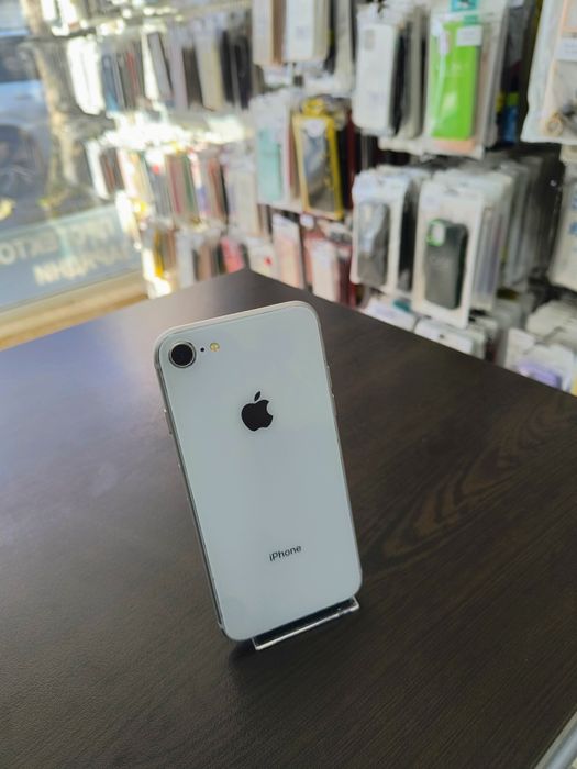 Apple iPhone 8 64GB White