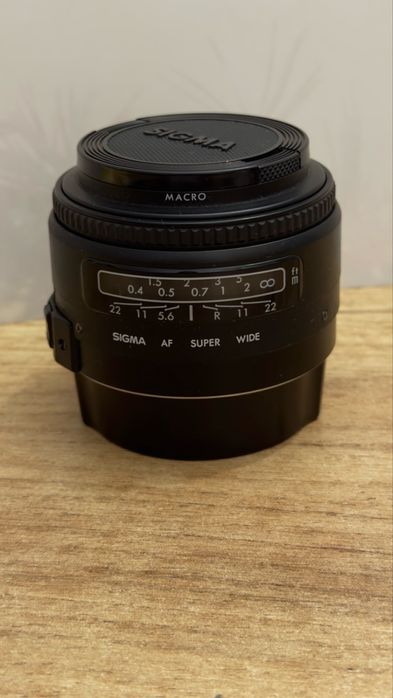 Обектив Sigma 24mm f2,8