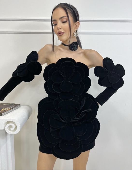 Rochie mini flori 3d maneci
