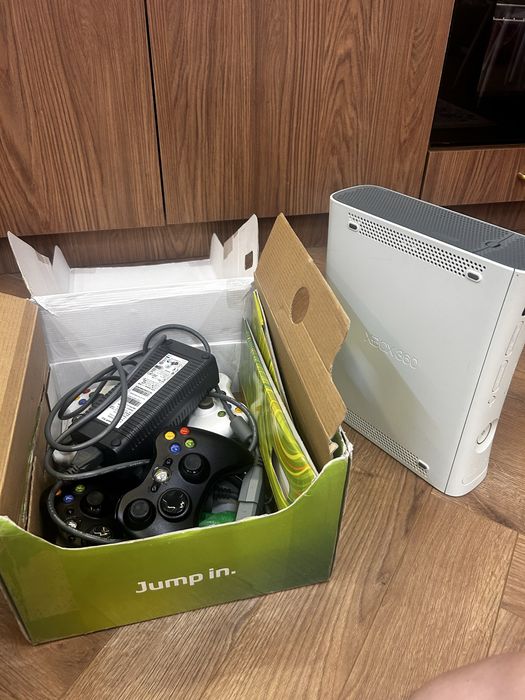Продажа обмен Xbox 360