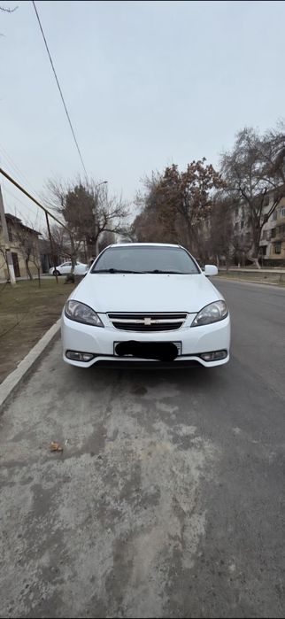 Jentra A/t 2017 3-pazitsya
Oq 
Yurgani 164 mn km 
Kraskasi kamop krelo