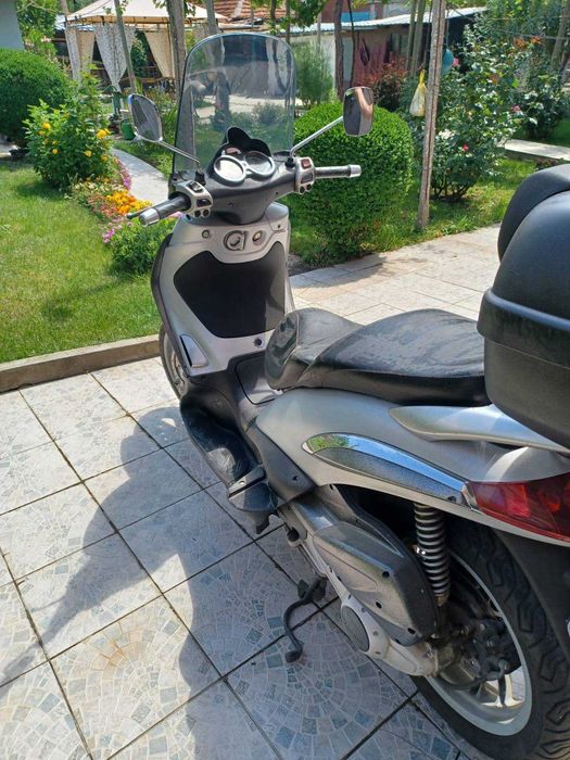 Piaggio Beverly 250