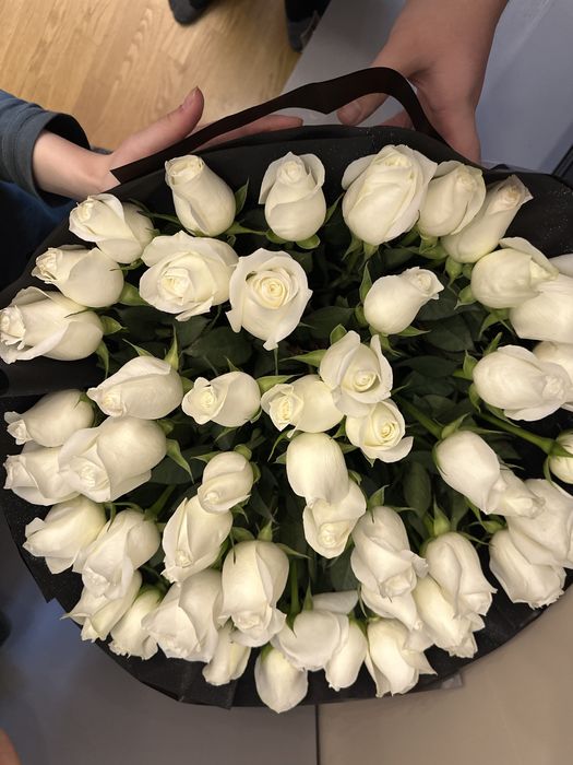 Цветы букет розы белые