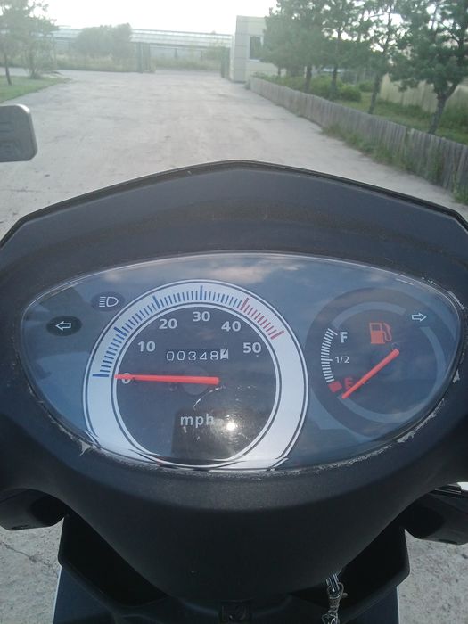 Продаю Скутер М8