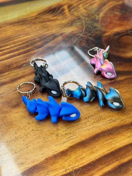 Ключодържатели „Дракон“ от разноцветен пластмас