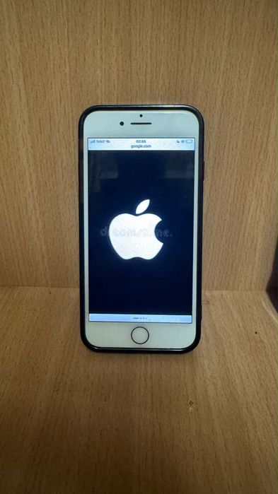 iPhone 8 в идеальном состоянии