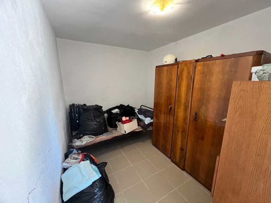 Тухлена къща в центъра на с. Здравец - 8670