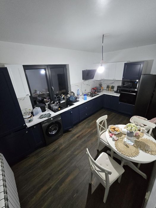 Case de vânzare zona Lupeni