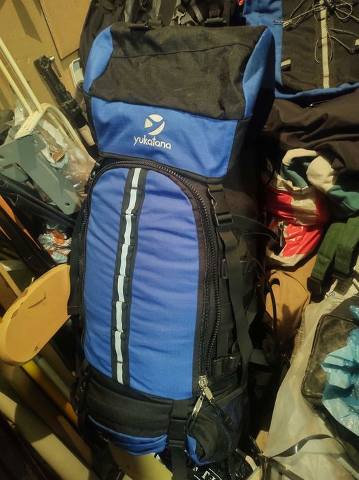 Продавам туристическа раница