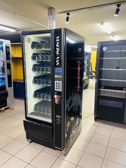 Хладилна машина/ Снаки Макс / Храни и напитки/ Вендинг автомат/