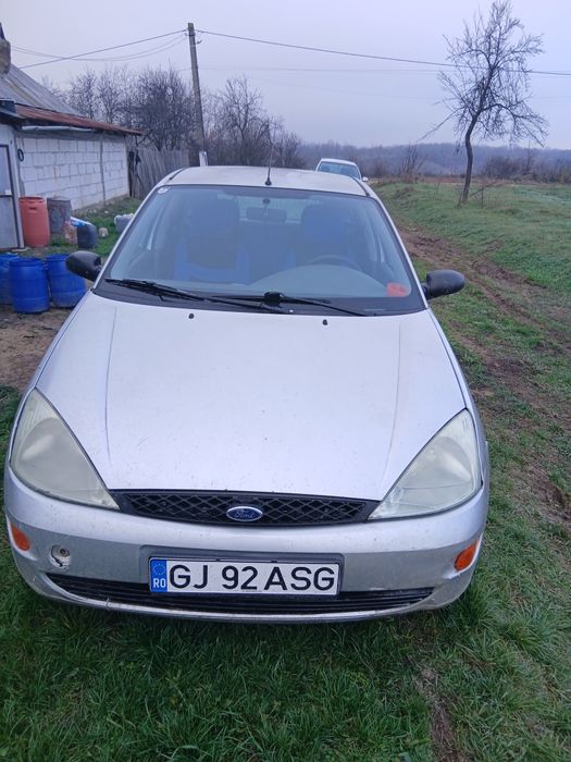 De vanzare sau piese