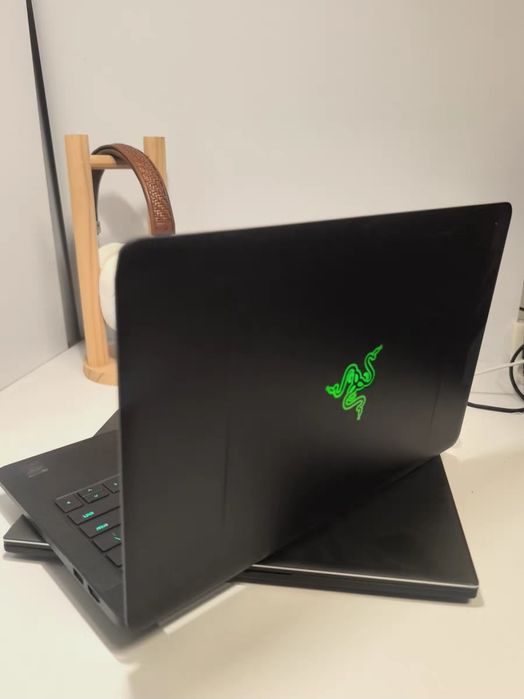 Игровой ноутбук razer