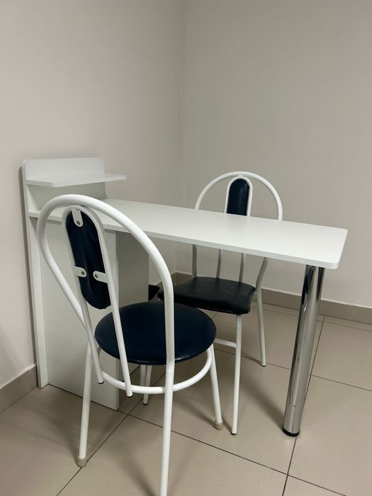 Маникюрный стол стулья