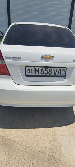 Nexia 3 sotiladi Avtomat