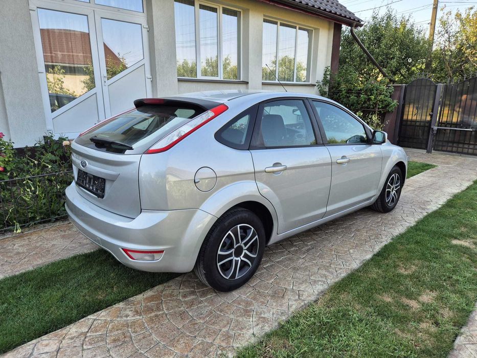 Ford Focus Facelift 1.6 Benzina 2009