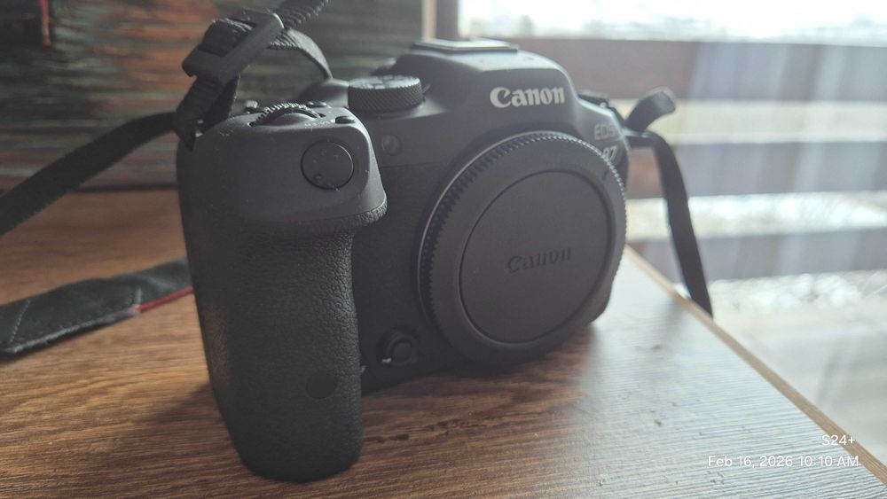 Canon EOS R7 , Ca Nou, cu Garanție Activă,  Pachet cu obiectiv
