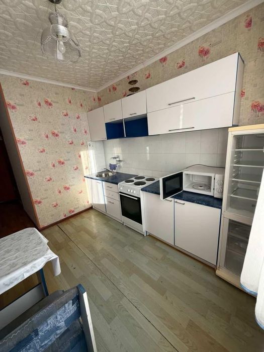 Сдам 2 комнатную квартиру в центре, улечшеной планировки в центре