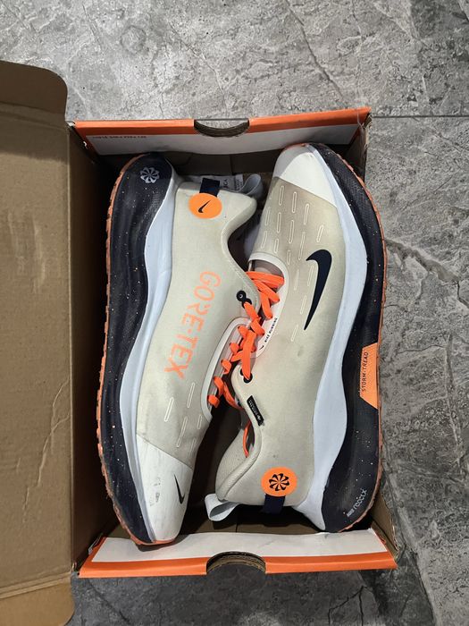 Продам кроссовки Найк