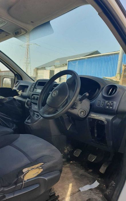 Dezmembrez Opel Vivaro 1.6 cdti 2014