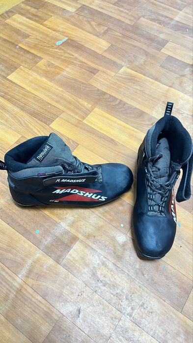 Продам лыжные ботинки Madshus