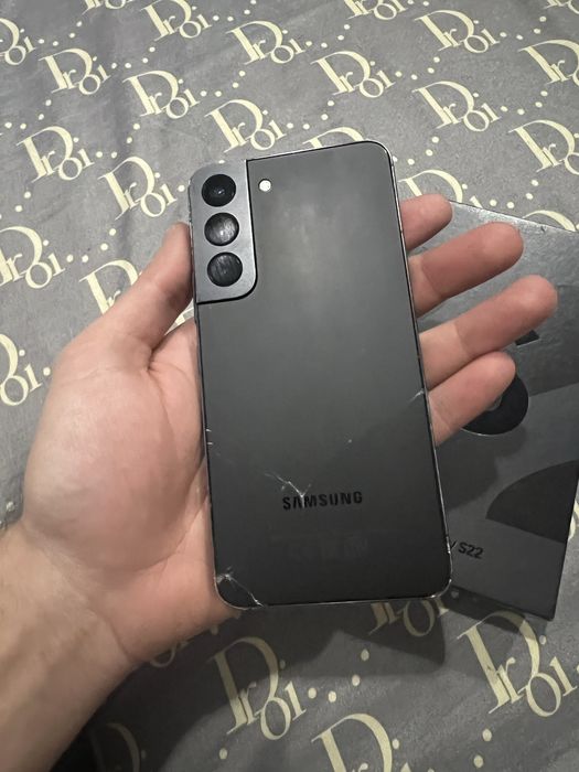 Продам Samsung S22 128гб
