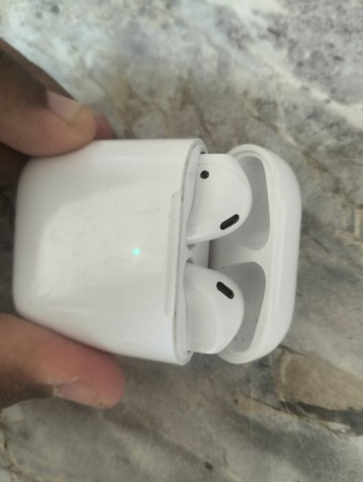 СРОЧНО ПРОДОЮ!!AirPods 2 оригинальные