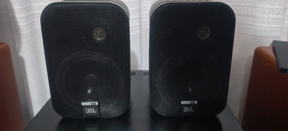 Boxe jbl control one