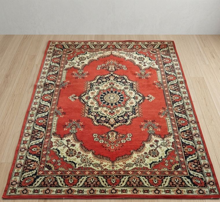 Продается ковер размером 2×3 м.