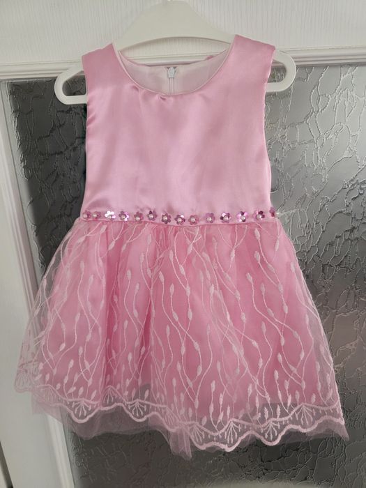 Рокля 4години умалена