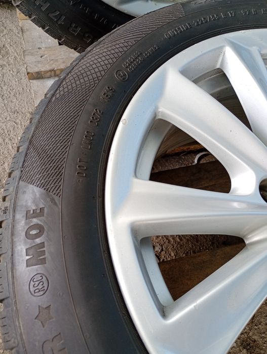 Зимен комплект 17-5х120 ЕТ30 8j BMW F11.F10