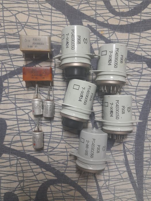 Реле,конденсаторы.