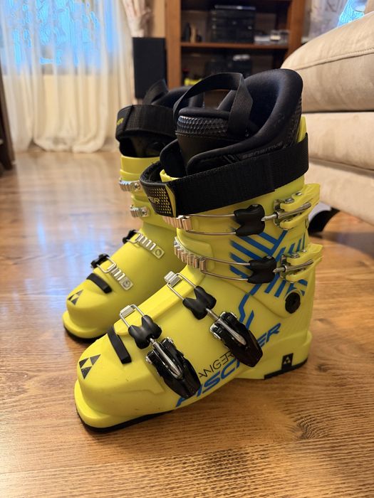 Clăpari schi Fischer Ranger – mărimea 23.5 – stare foarte bună