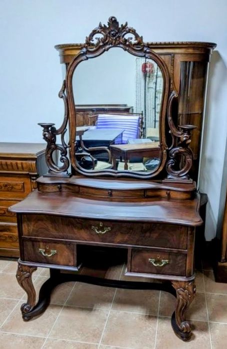 Антикварное трюмо после реставрации. Красное дерево. Бронза родная...