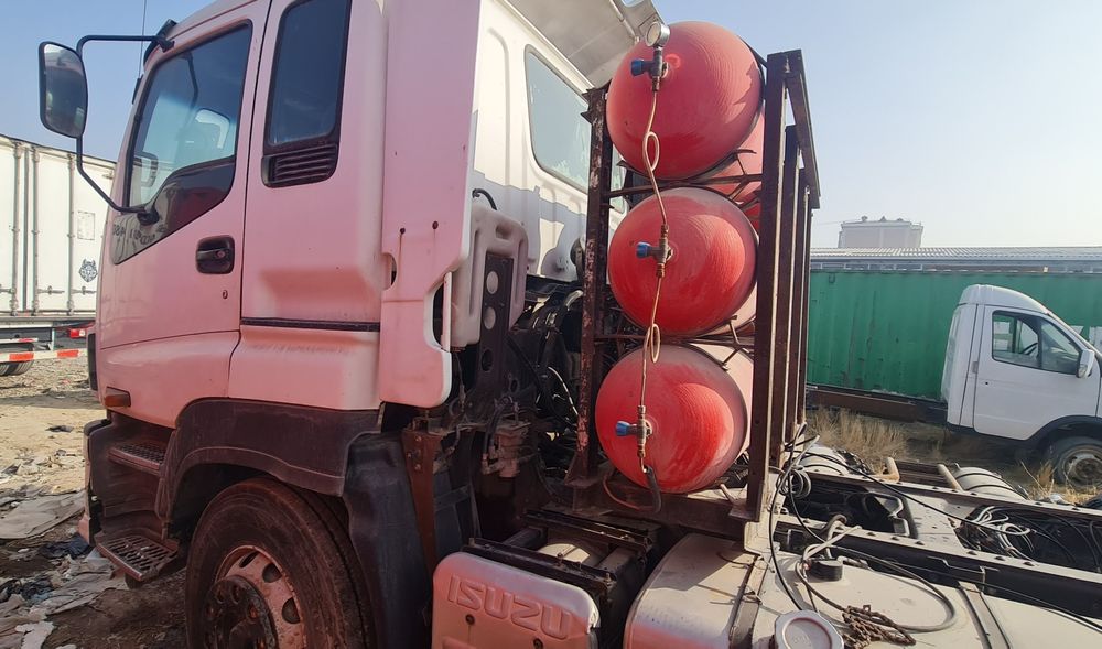 ISUZU  SAZ EXZ51K  2 мостлик тягач