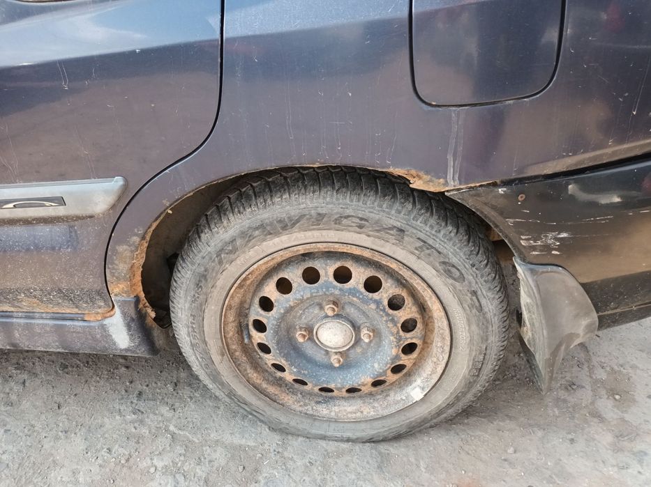 Dezmembrari  Mitsubishi SPACE STAR (DGA)  1998  > 2004 1.9 DI-D (DG4A