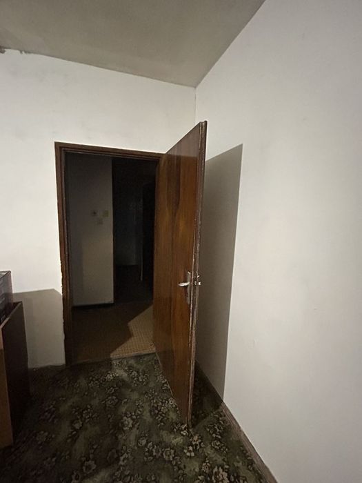 Тристаен апартамент с отлична локация! ж.к. Люлин 1!