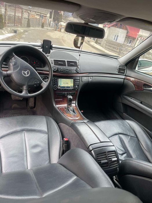 Mercedes-Benz E220 w211