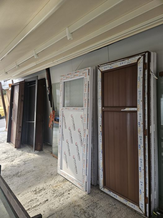 Врати входни и за баня