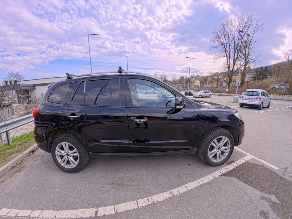 Hyundai Santa Fe 2.2 CRDi 4x4 – Стегнат джип, качваш се и караш!